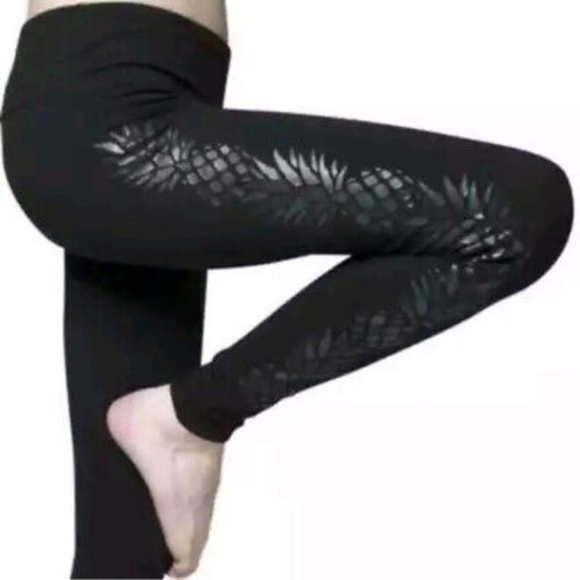 lululemon athletica Pants - Lululemon Leggings Limited edition Pineapple Print Size 2